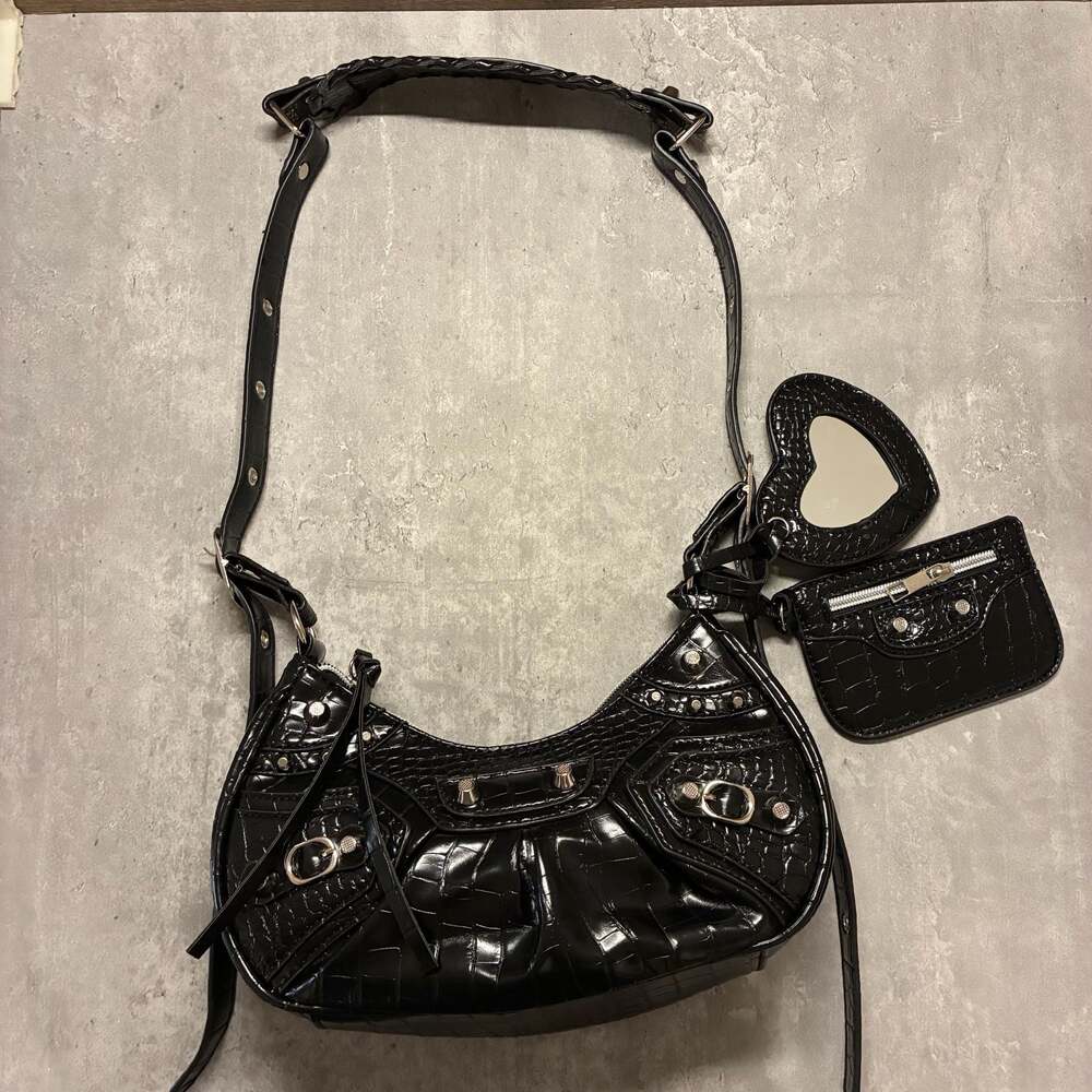 Y2k Black faux crocodile silver hardware  heart mirror shaped crescent purse